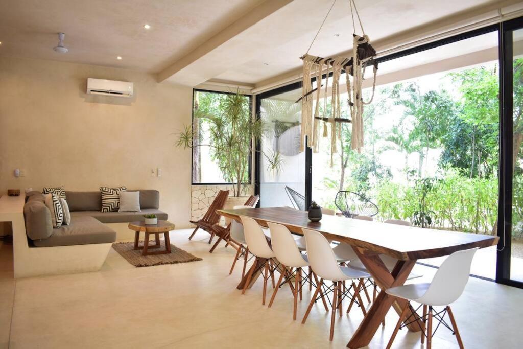 Apartment Chic-modern Apt W/pool, Garden, Parking & 3 Bikes